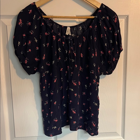 Blouse bundle 🌺 - Picture 5 of 6